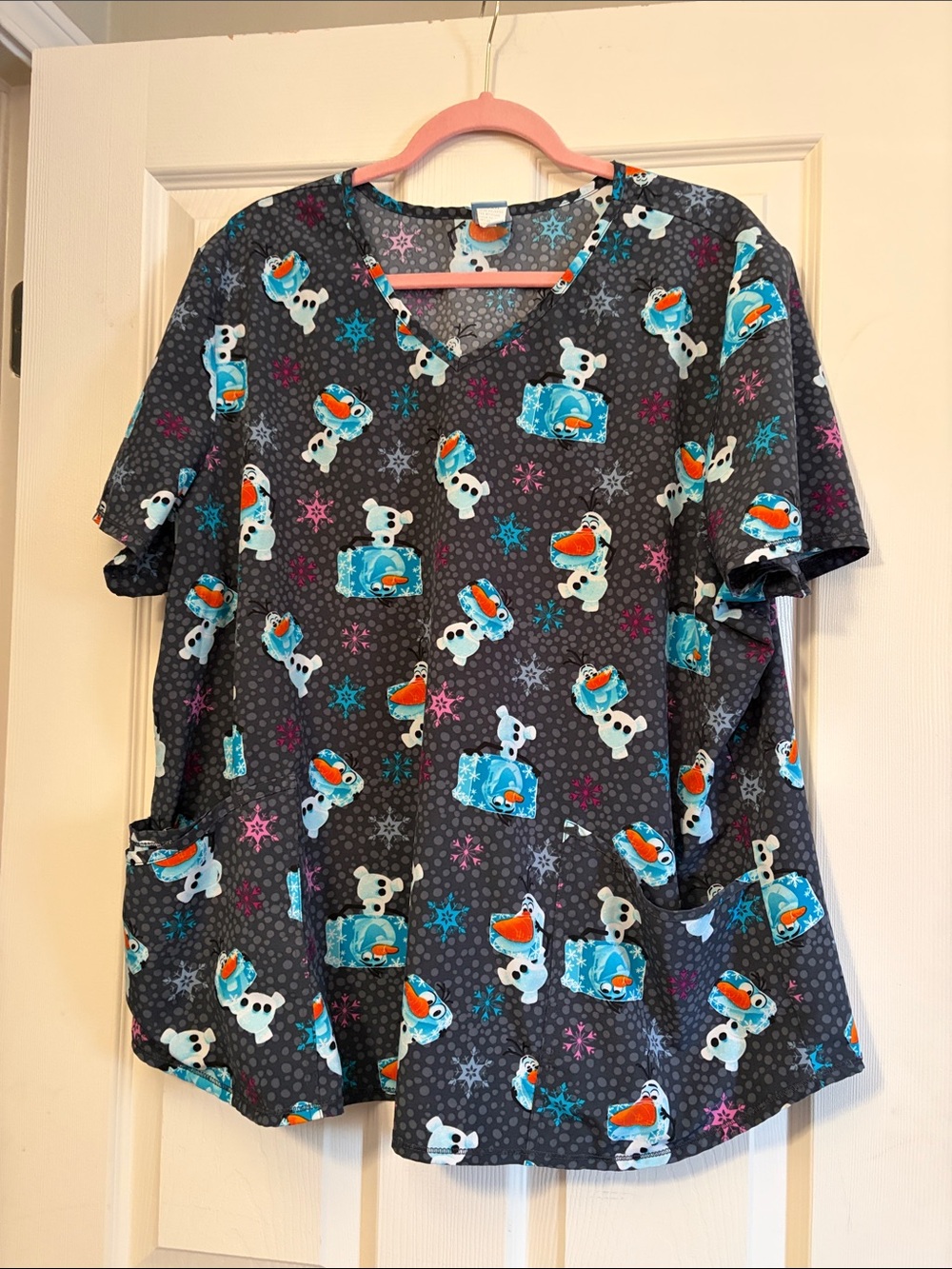 Women’s Short Sleeve V-Neck Scrub Top in Dark Gray with Olaf Print